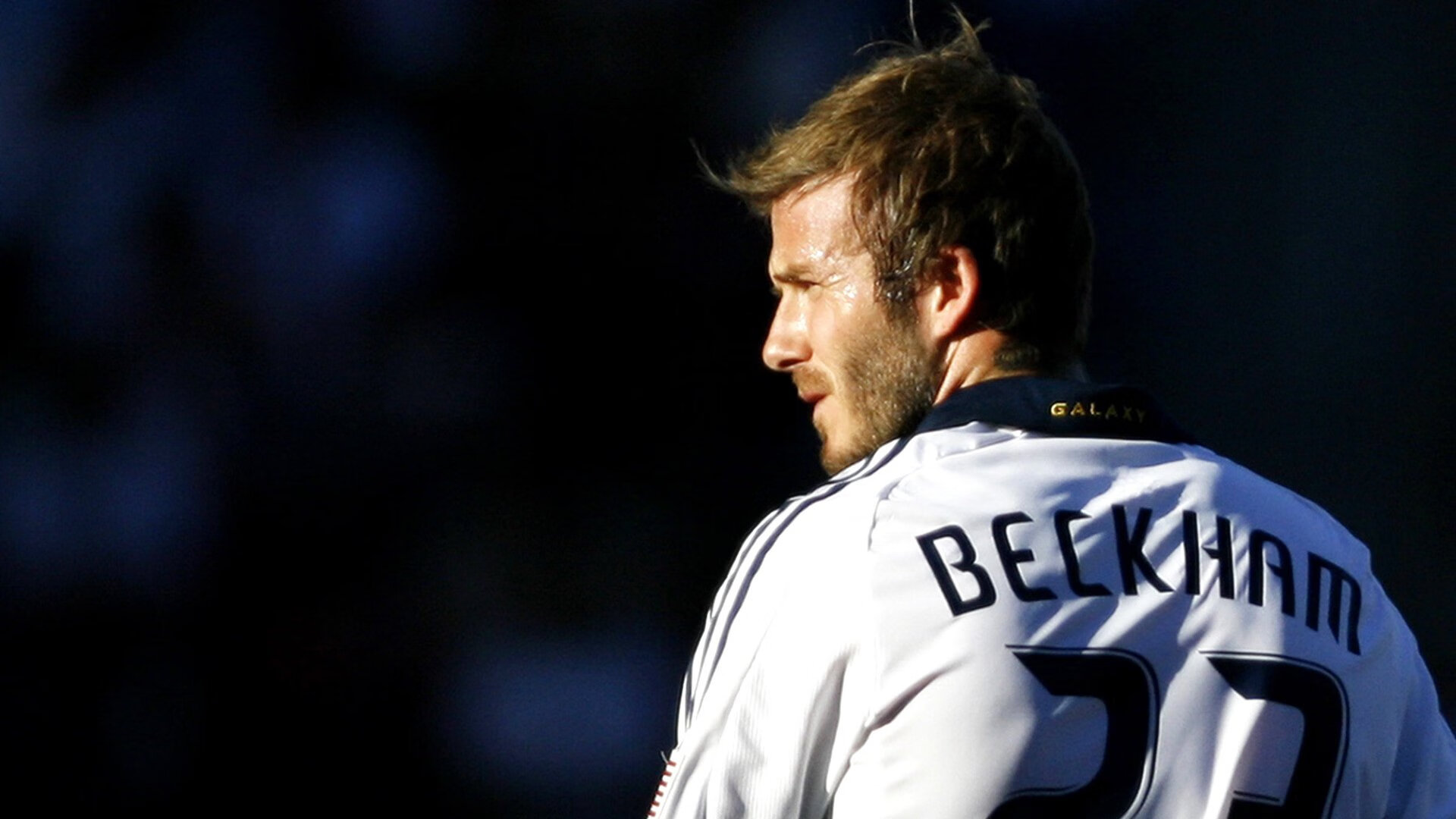 球迷狂欢夜：现场气氛最火爆的比赛场次盘点，主场气氛最好的球队